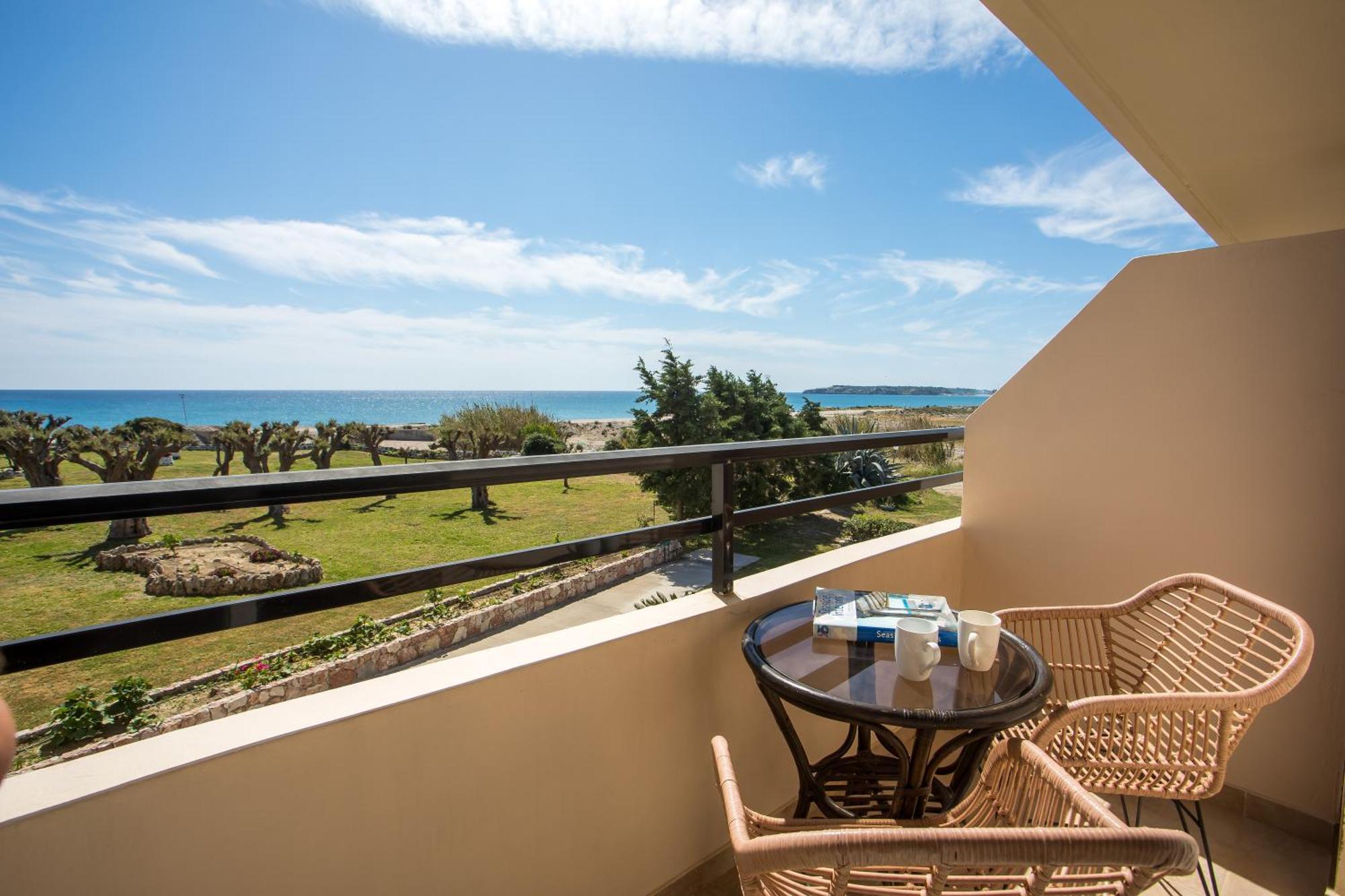Al Mare Apartments อาฟานโท ภายนอก รูปภาพ