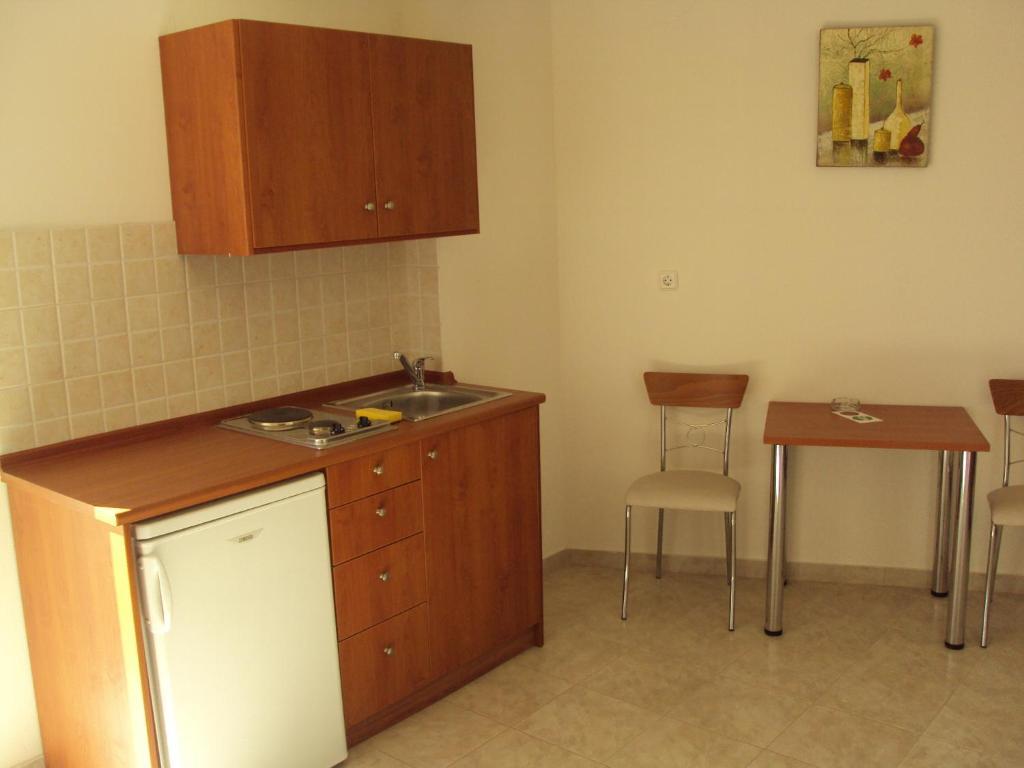 Al Mare Apartments อาฟานโท ห้อง รูปภาพ