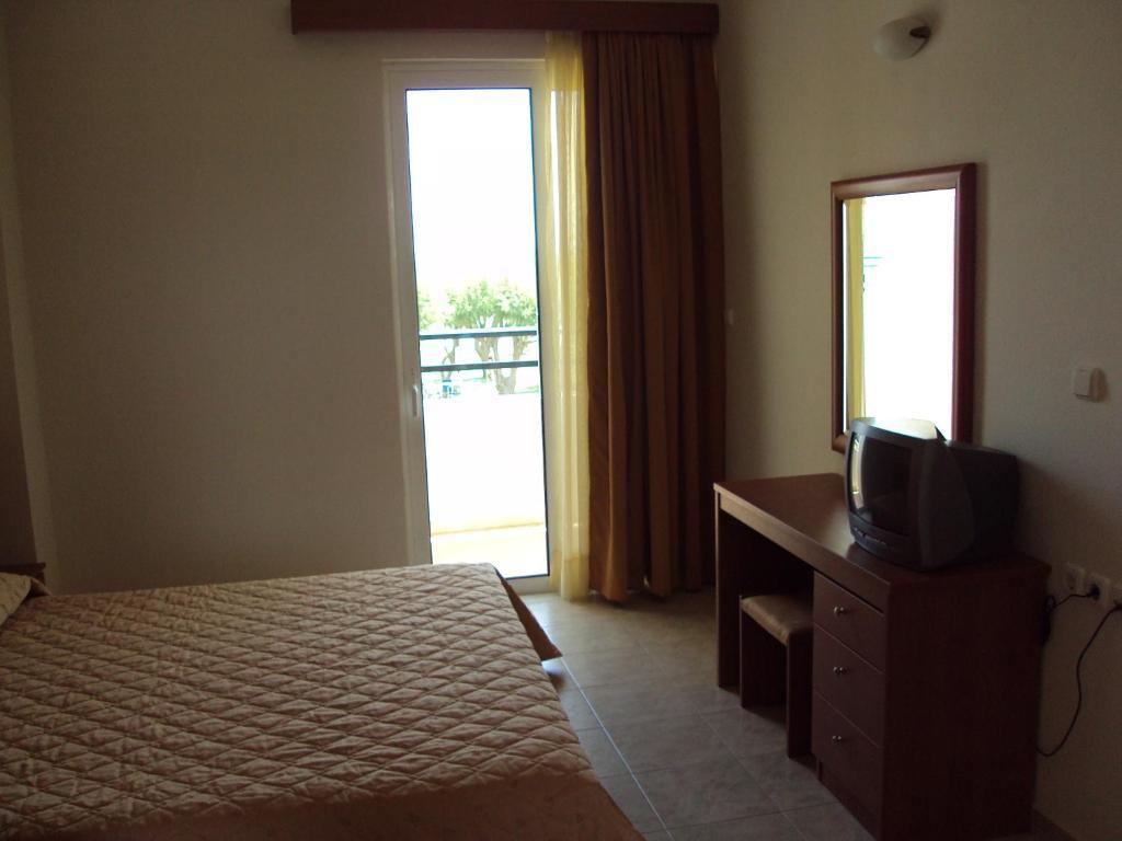 Al Mare Apartments อาฟานโท ห้อง รูปภาพ